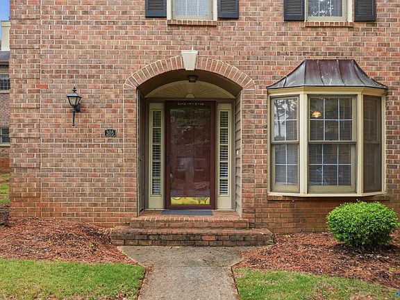 2nd image of 305 Drury Ln SW Unit 305