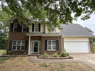 432 McGinn Grove Dr, Charlotte, NC 28216