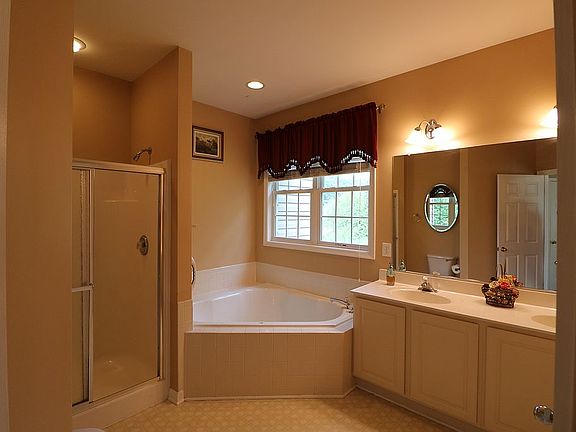 2nd image of 301 Whitworth Dr