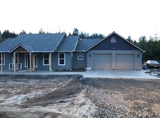 4253 Columbia Heights Rd, Longview, WA 98632