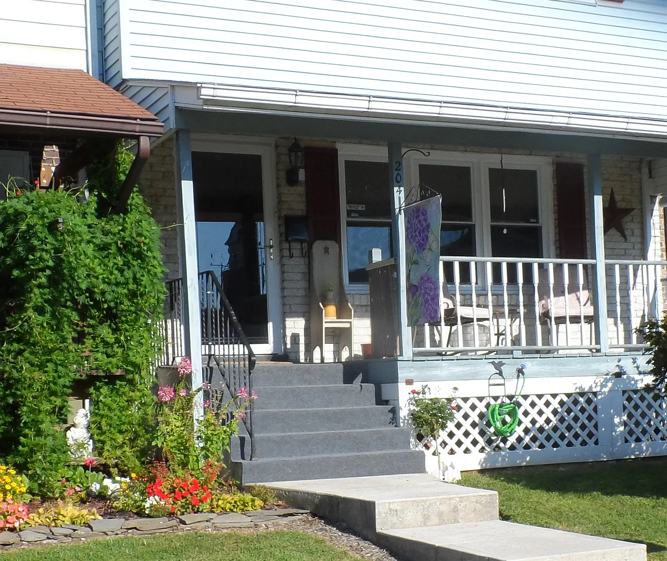204 Hendel St photo 1