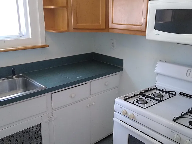 449 S Orange St #3 — Photo 5