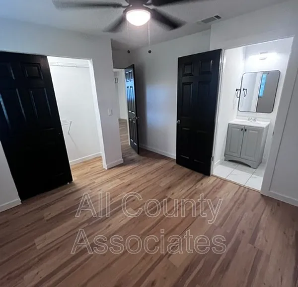 2267 Norman Dr #B — Photo 10