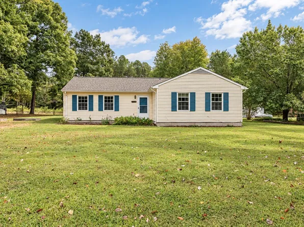 4789 Clopton Dr, Hayes, VA 23072