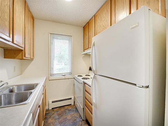 2nd image of 2310 Silver Ln #28-301