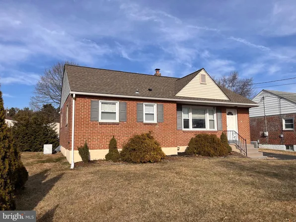 1615 W Newport Pike, Wilmington, DE 19804