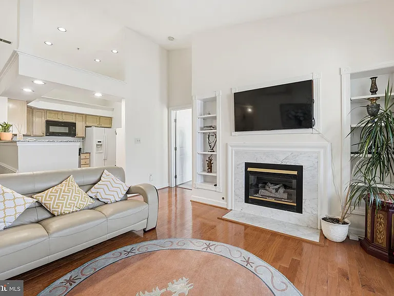 9224 Cardinal Forest Ln #J — Photo 14