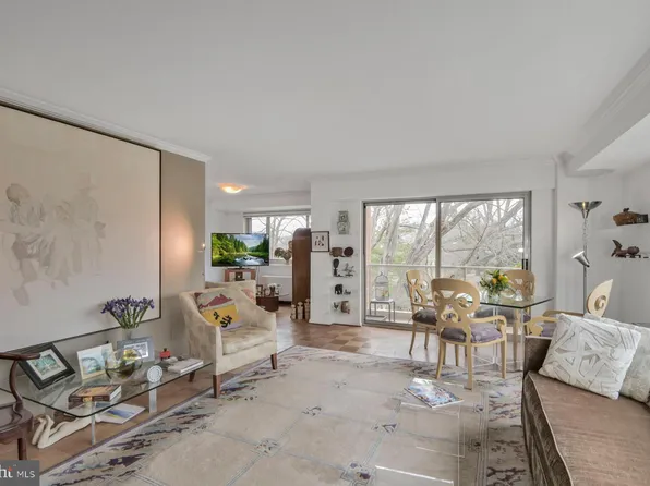 5100 Dorset Ave APT 305, Chevy Chase, MD 20815