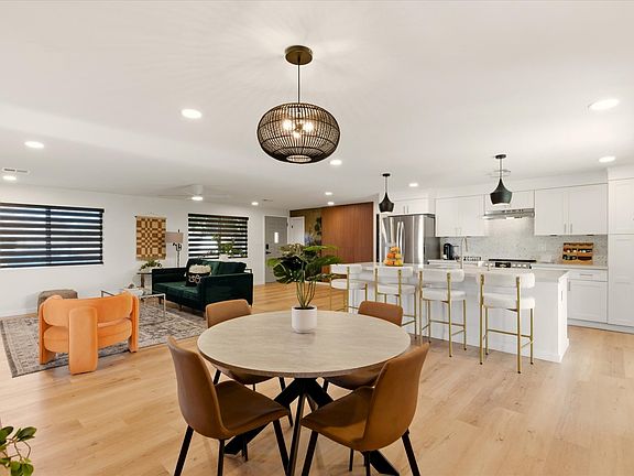 3rd image of 4109 E Crocus Dr