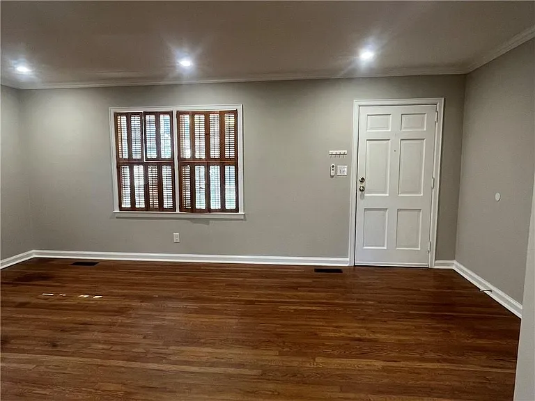 1192 Kingsley Cir — Photo 5