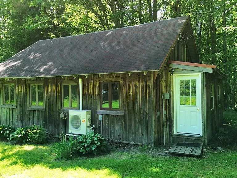 7481 Hoffman Rd — Photo 31