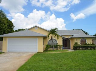400 10th St SW, Vero Beach, FL 32962