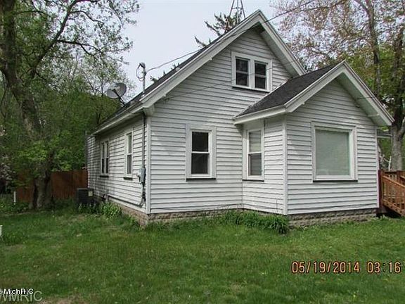 3rd image of 924 Wilson Ave