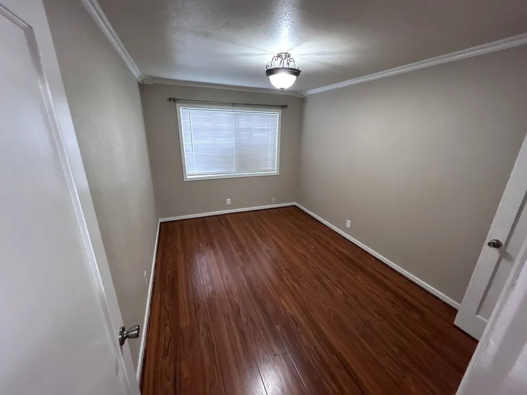 156 N Schoneman Ave — Photo 7