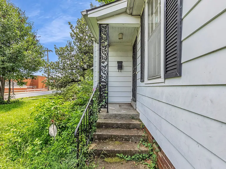 3729 Spottswood Ave — Photo 3