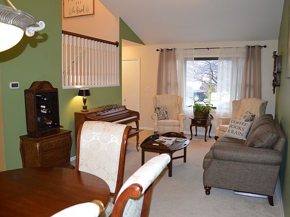 5th image of 5785 Meadowview St