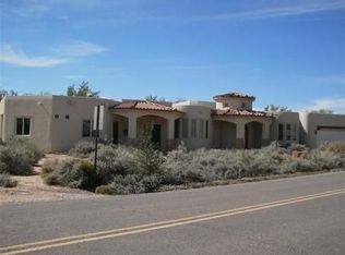 294 Mission Valley Rd, Corrales, NM 87048
