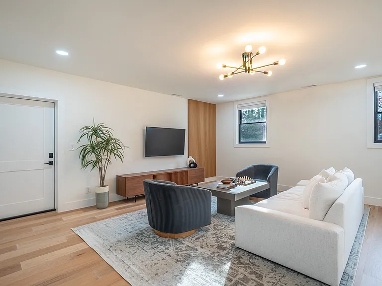 1704 Inglewood Dr — Photo 25