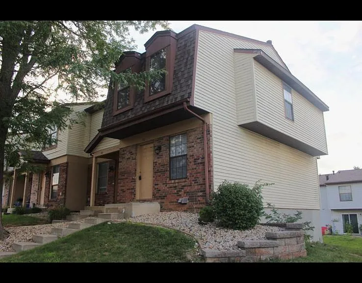 700 N Adelaide St #112 — Photo 2