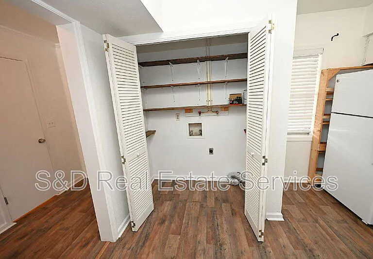 2249 9th St SE — Photo 4
