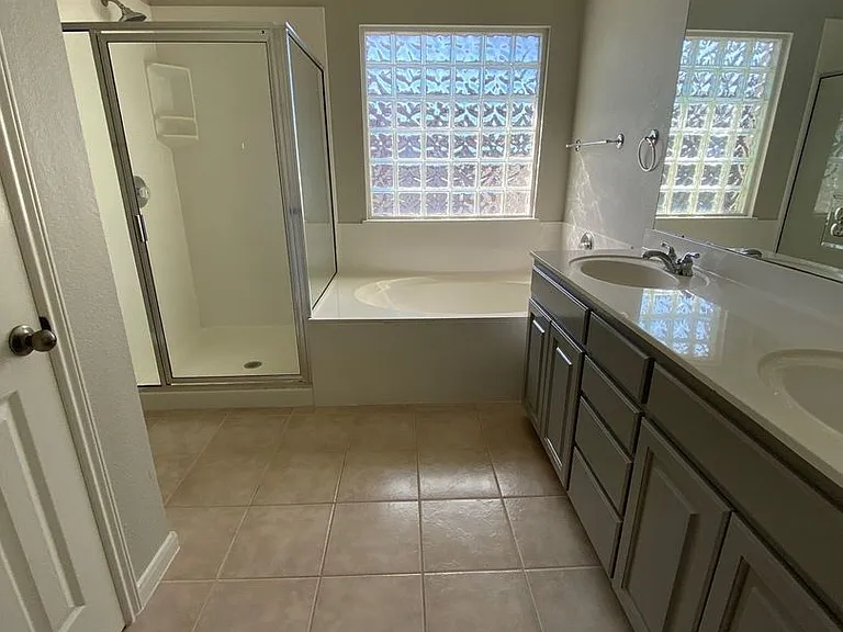 617 Kingston Lacy Blvd — Photo 7