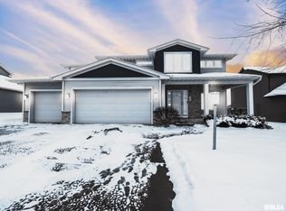 625 Anne St, Washington, IL 61571