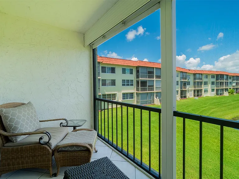 820 S Hollybrook Dr #209 — Photo 18