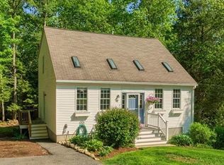 17 Mohawk Dr, Hubbardston, MA 01452