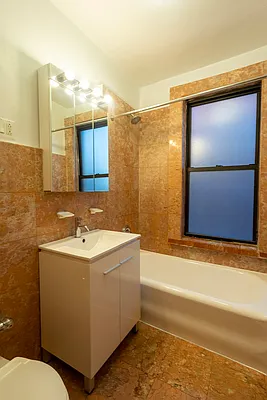 Rented by Metropolitan Equities | media 17