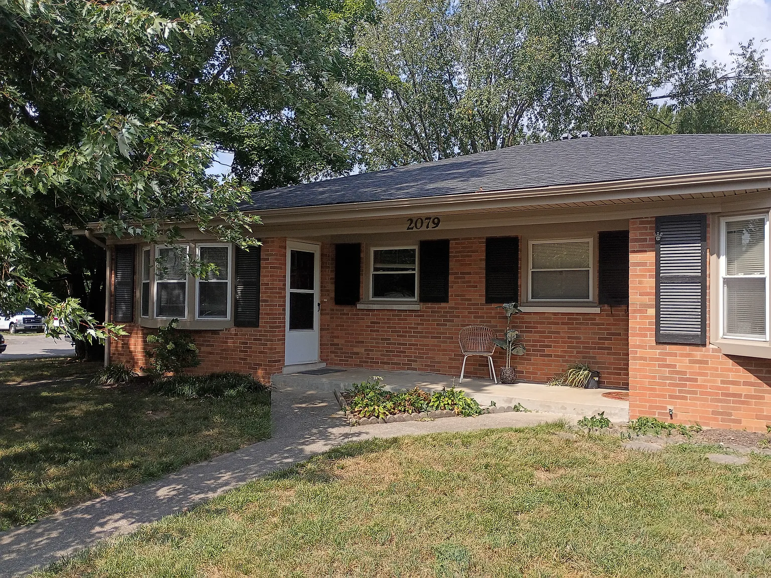 2 bed, 800 sqft, $1,200 — Photo 1
