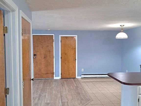 3rd image of 11 Hulbert Rd APT 13