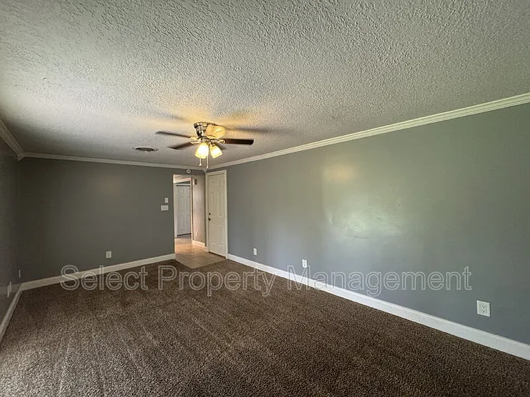 7021 Omaha Ct — Photo 10