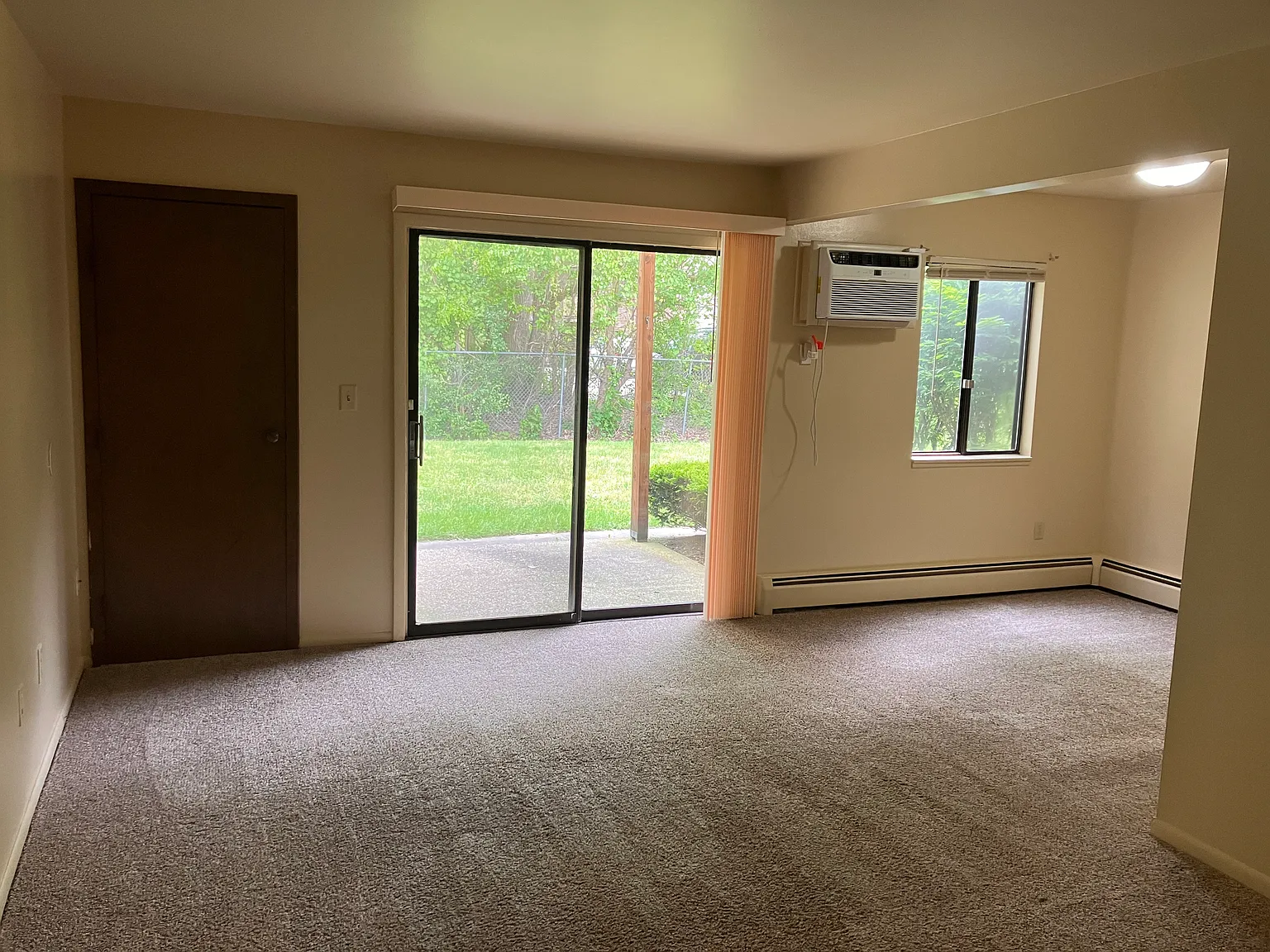 Stonegate Apartment — Photo 3
