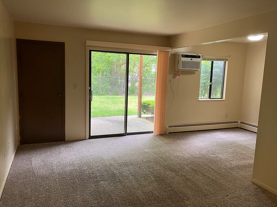 Living Room/View from entry