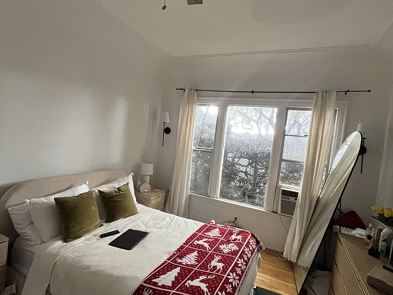 1208 S Stanley Ave #1208 — Photo 3