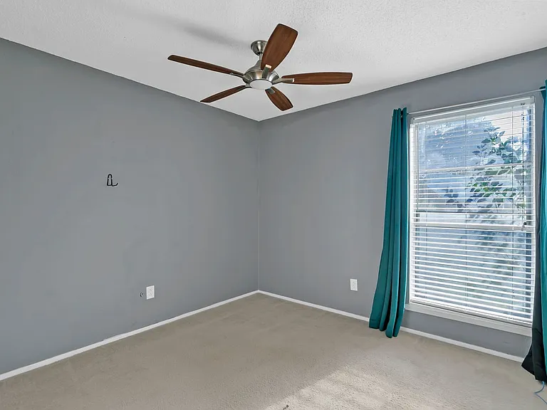 6104 Kelly Elliott Rd — Photo 8