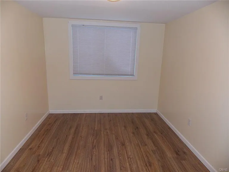 37 Wilna Ave — Photo 21