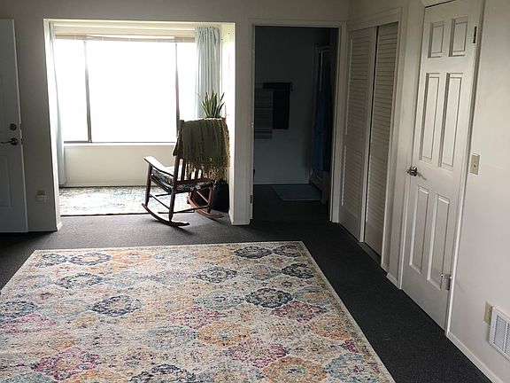 1st flr living area. 