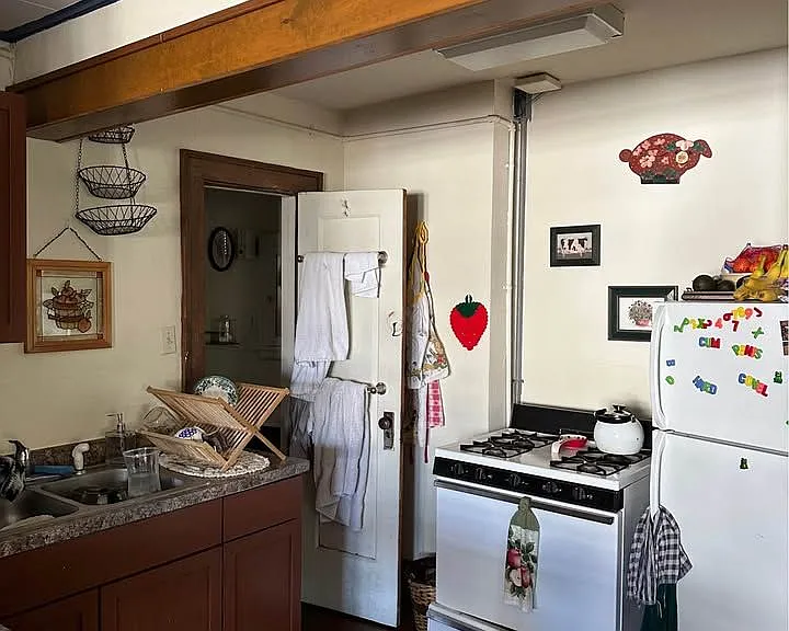 2 bed, 1.0 bath, 700 sqft, $990 — Photo 6