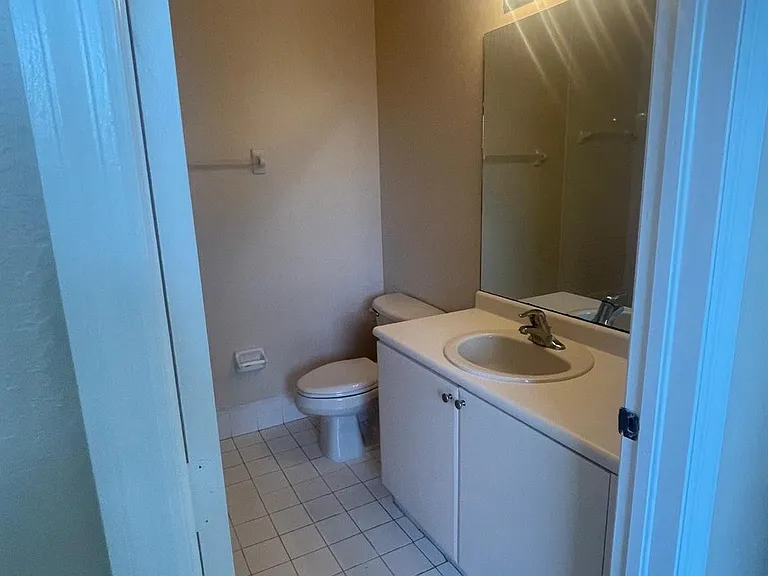 2903 SE 17th Ave #211 — Photo 17