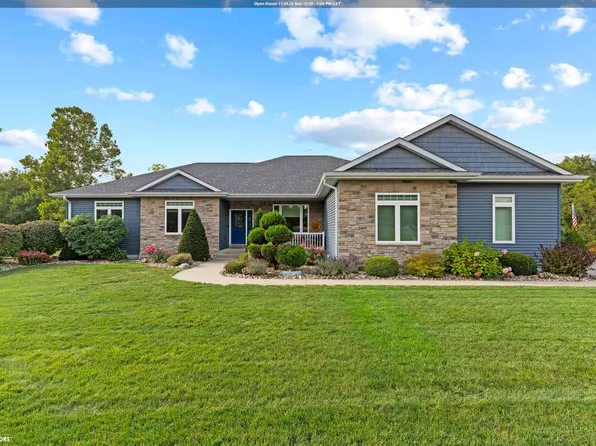 811 Canterbury Dr, Burlington, IA 52601