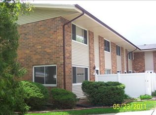 W170S7391 Parkland Dr, Muskego, WI 53150