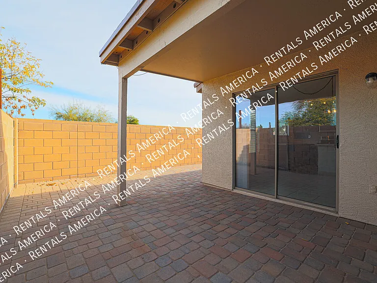 1324 S Mosley Ct — Photo 28