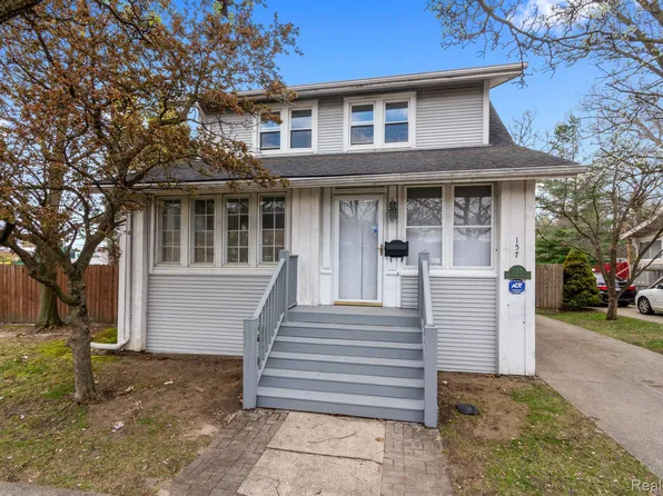 157 W Cambourne St, Ferndale, MI 48220