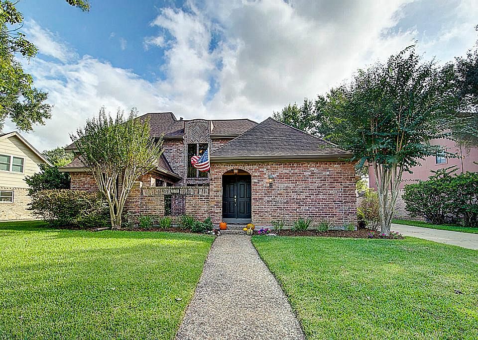 1st image of 20711 Laverton Dr