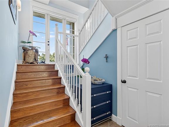 5th image of 334 SW Atlanta Ave