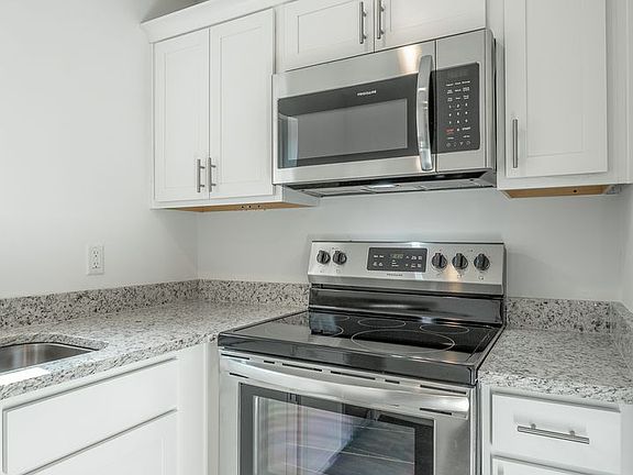 5th image of 73 Shallowford Rd APT 15