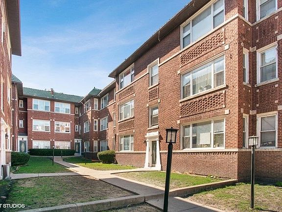 2nd image of 4654 N Saint Louis Ave APT 3F