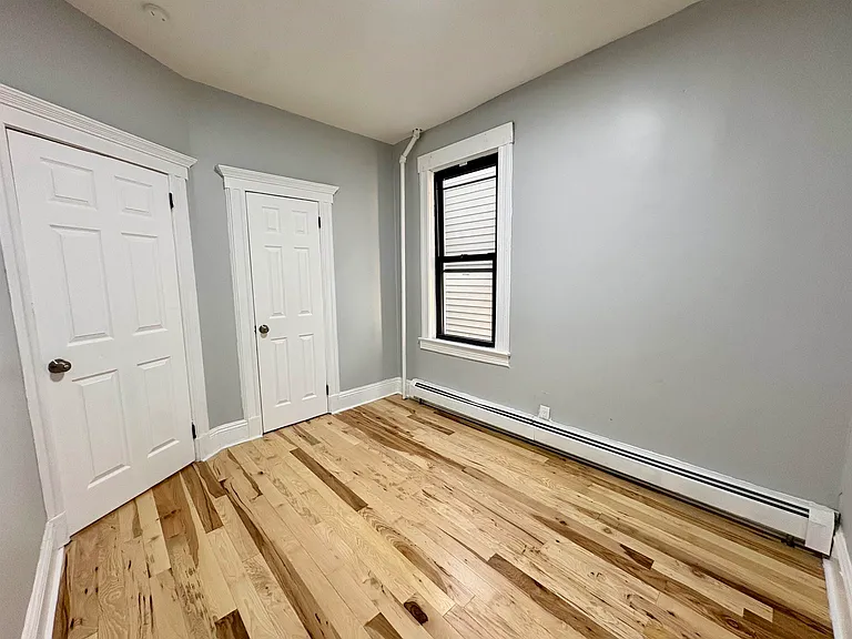 136 W 25th St #1 — Photo 5