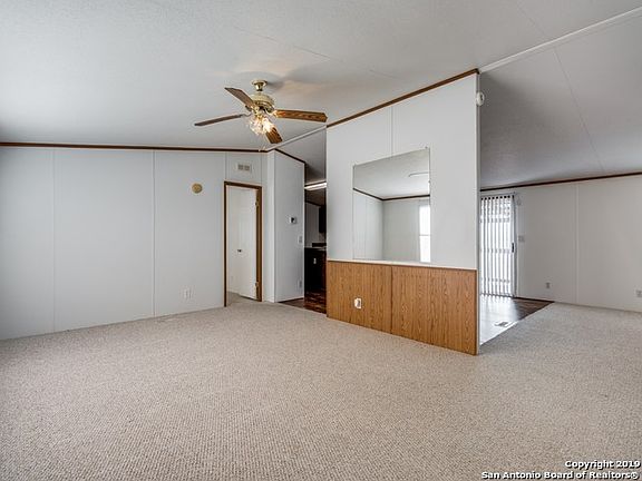 4th image of 310 County Road 3820